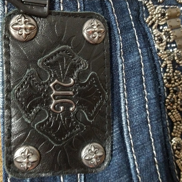 Miss Me Signature Rise Embellished Boot Cut Jeans in Dark Wash - Picture 9 of 9